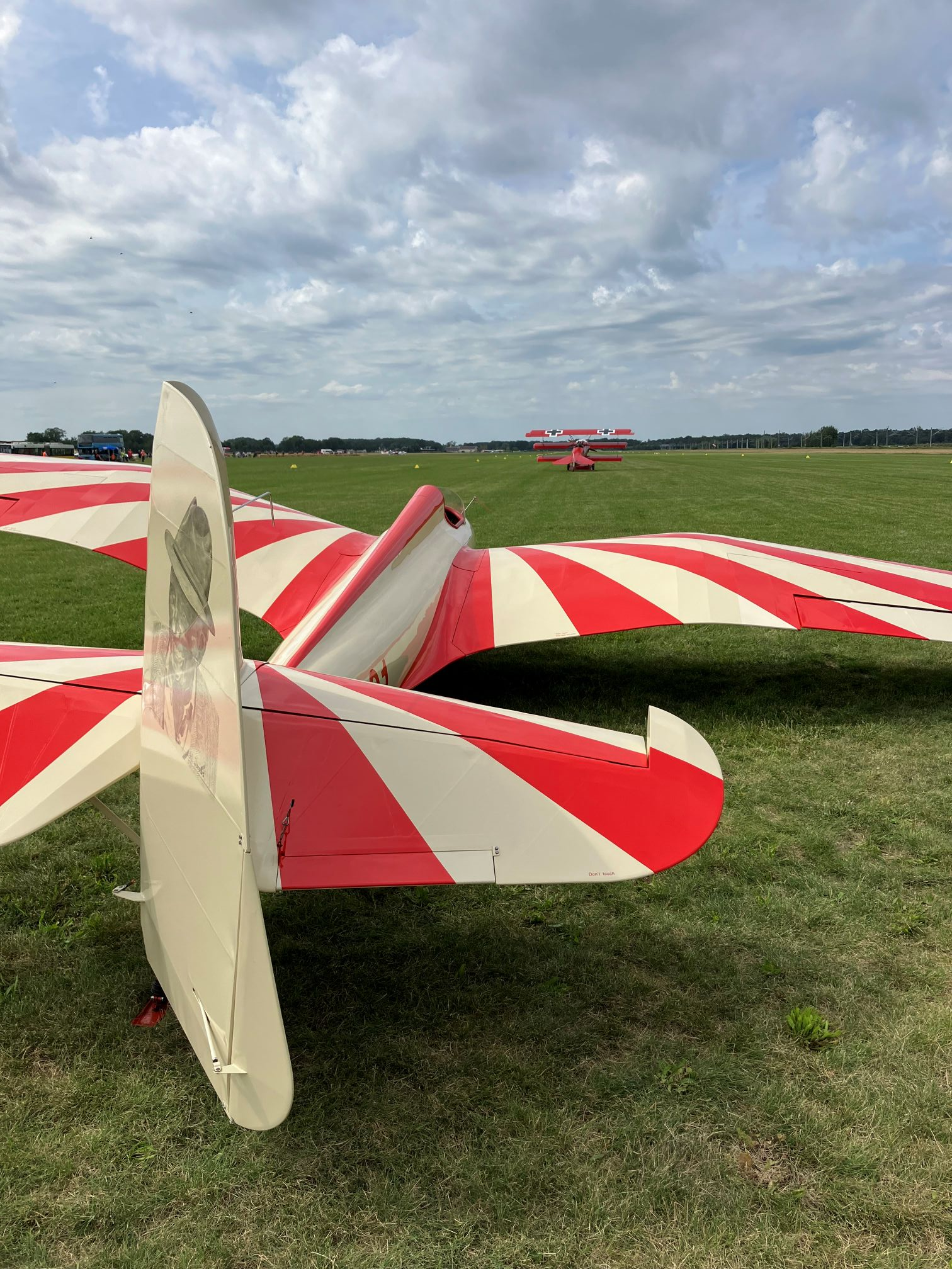 Christoph Zahn ist Weltmeister im Oldtimerkunstflug